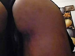 Amateur couple angelg and kuzz in lingerie homemade session