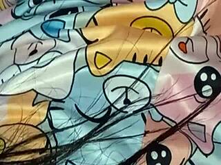 Tío, Alice en pijama nuevo me puso la polla dura con su raja mojada en la peli