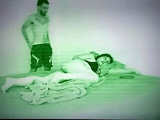 instalé camara nocturna y graba mientras me cojo mi amiga