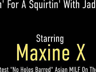 Squirting Lesbians Maxine X and Jada Fire in Lingerie Jet Their Juices During Doggystyle