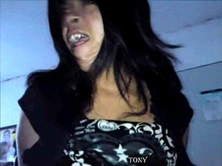 Bolesť analnej pomsty na ex, Latina to berie hlboko.