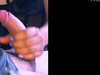 La apretada novia de miguel no se atrevía a tener relaciones sexuales con él pero finalmente cedió a sus deseos y descubrió que le gustaba mucho