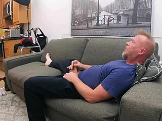 yo britney mason, anal hardcore on the couch is wild 😜