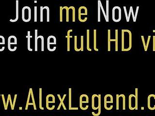 Ξανθιά Alix Lynx και κοκκινομάλλα Penny Pax κάνουν tag team στον Alex Legend για ζεστό κύμα