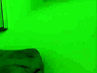 Sleduj tu černošku s velkýma kožama jak fouká klukovi v pov?