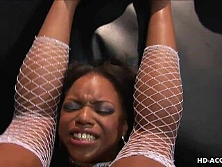 Black Babe Enjoys Pussy Licking With Toys