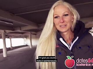 Kurvinska nemačka plavuša kam angel žudi za spermom sa velikim prirodnim sisama u javnosti.