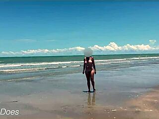 Kan min fru spela naken fotboll på en offentlig klädd strand utan att bli upptäckt?