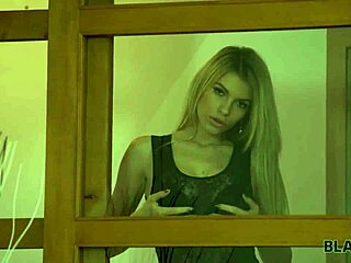 Black4k Diva Has Secret Affair With The Black Guy Behind Hubbys Back.