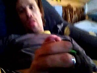 Watch this gay guy masturbate solo, what do you think?