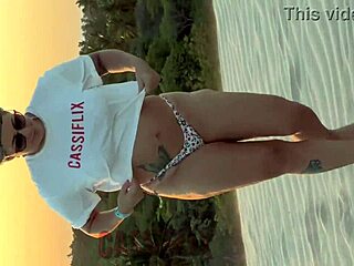 Chytil mámu Noel masturbovat venku v prádle a donutil ji cumovat