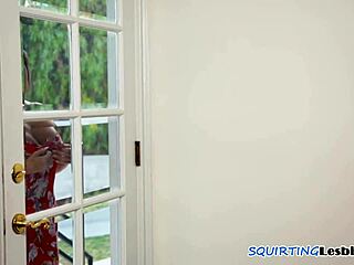 Watch these lesbians squirt after foreplay?