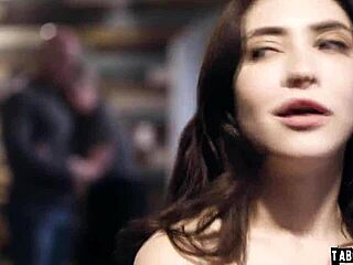 C Me Explode as Jane Wilde and Dee Williams Dominate with Derrick Pierce