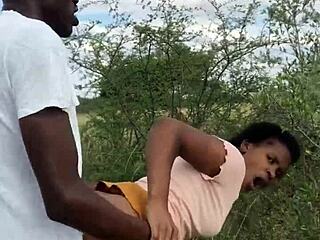 Sokak Fıstığıyla Hızlı Bir Açık Hava Sikişine Katılmak İster misin?