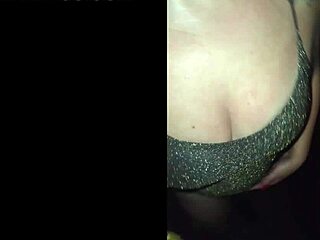 Hey, wil je een getrouwde vrouw zien die door velen geneukt wordt in de club?