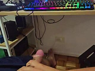 I saw my editor's penis and couldn't stand it, so I fucked him.