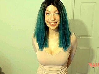 Sora-mea vitregă învață autoapărare, dar cedează la pula mare în poziția cowgirl