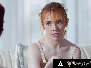 Sexy Rachael Cavalli e mogli milf dominano la figliastra Madi Collins in gioco lesbico