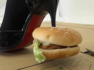 魅惑のアジアン日本フェティシデモ