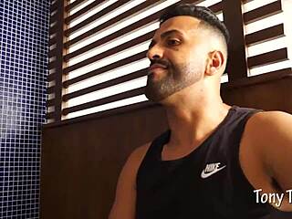 Secrets of Pole Dance with Tony Tigrão Revealed