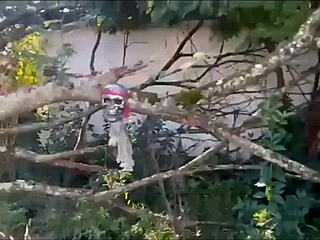 Rola Jones From Maceió Finds The Missing Link And Sticks His Cock