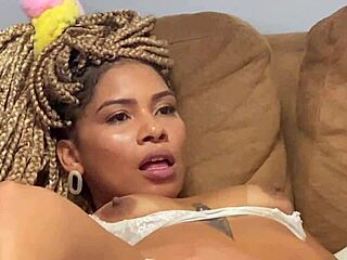 Giovana Bombom Shows Solo Toy Play in Stunning Display