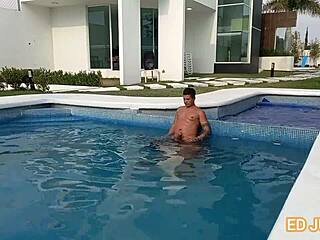 Day off for mexican producer but recording content for the channel without cuts.