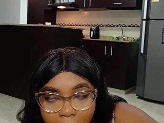 Hermanastra Me Enseña Lo Rico Que Es Una PAJA RUSA