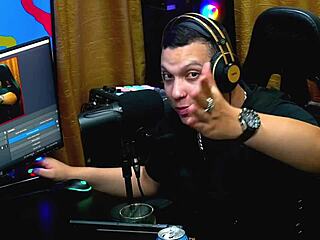 OMG Martina Oliveira在公共采访中看到Ruan的大鸡巴如此兴奋