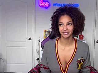 Foxybrown20 Shares a Wild Story About a Stranger Encounter at Walmart.