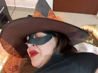 ホットな魔女がハロウィンで見知らぬ男に中出しされる！