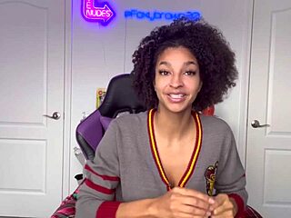 Foxybrown20 Shares a Wild Story About a Stranger Encounter at Walmart.