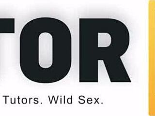 Зрелая училка завелась от дурацкой игры и предлагает урок с бритой киской