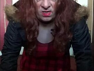 bisexual crossdresser in homemade scene with insertion and cleaning