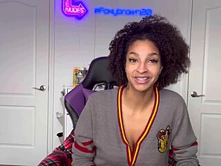 フォクシーブラウン20がウォルマートでの見知らぬ男とのエロ話暴露！