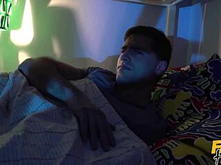 Pesta Kostum Halloween Jadi Seks Misterius di Hostel