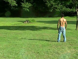 ディアロレンゾのデカい黒尻がガンガン突かれるのを見るのが大好き