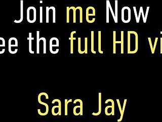 曲线美女萨拉·杰伊从年轻小伙那里拿大鸡巴狂野骑乘