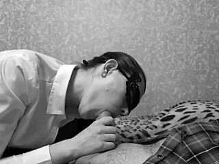 Ivypoisonsex serves his boss at home as a secretary with blowjob and cumshot