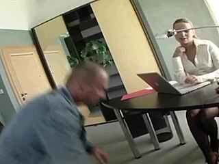 Wow, this stunning secretary craves a deep pussy drill after work!