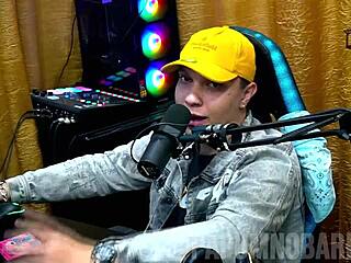 Bruna Carlos, are you teasing ruan with your ass?