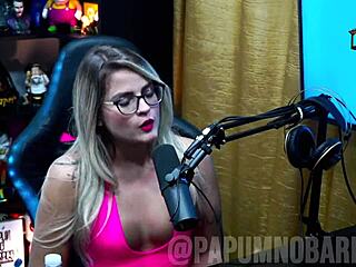 Bruna Carlos, are you teasing ruan with your ass?