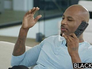 เฮ้ย เช็ค Rachel James สาวบลอนด์อายุ 18+ เล็กน่ารักขี่ควยดำใหญ่ครั้งแรก!