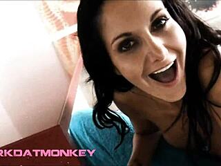 Hey, wanna see this booty shake and tits compilation from the USA?