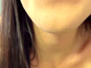 Cornudo incitado por su esposa latina