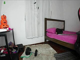 Webcam Model Seduces With Exercising During Broadcast Part 1