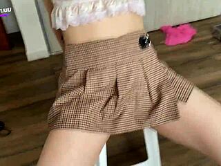 Rubia de tetas grandes se coje al electricista - divinamaruuu