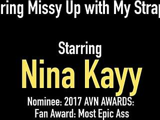 Velika rit Nine Kayy razkazuje njene osupljive obline