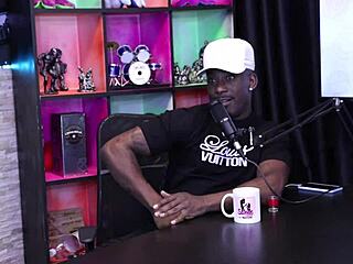 The Woman Told His Mother About the Son's Porn and Funk Career