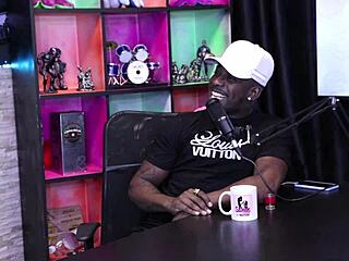 The Woman Told His Mother About the Son's Porn and Funk Career